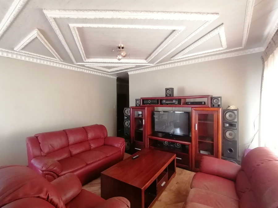 3 Bedroom Property for Sale in Kanana North West